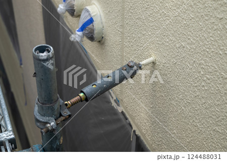 外壁塗装の足場 124488031