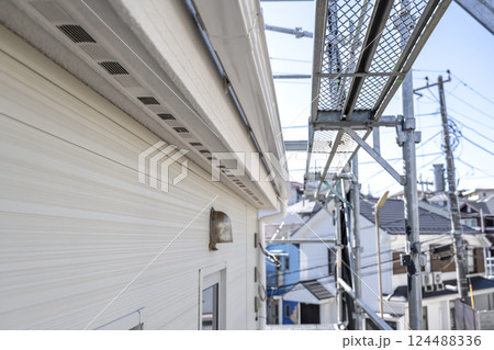戸建て家屋の外壁修繕工事　雨どい 124488336