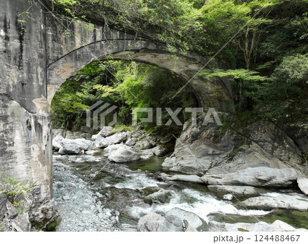 愛媛県西条市 三碧峡の風景 愛媛県西条市 三碧峡の風景 124488467