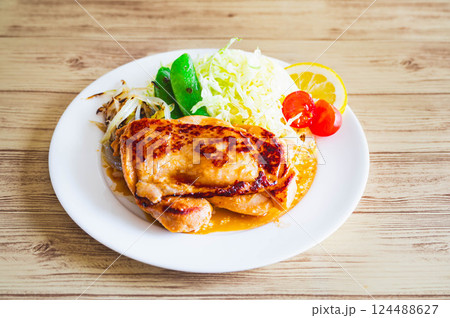 にんにく味噌漬けチキンステーキ にんにく味噌漬けチキンステーキ 124488627