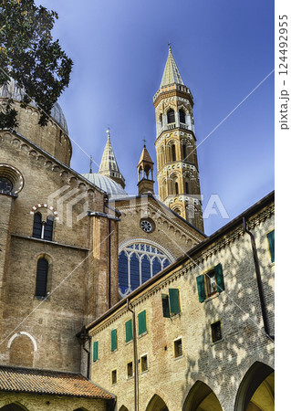Detail of the Basilica of Saint Anthony in Padua, Italy Detail of the Basilica of Saint Anthony in Padua, Italy 124492955