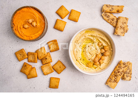 Various hummus dips, healthy and vegan snack 124494165