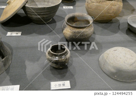 志波城古代公園跡遺跡から出て来た小型つぼ 124494255