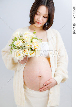 妊娠 臨月 マタニティフォト 妊娠 臨月 マタニティフォト 124495010