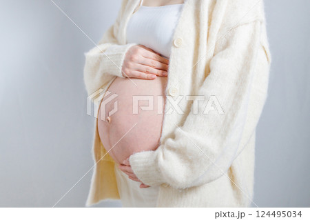 妊娠 臨月 マタニティフォト  124495034