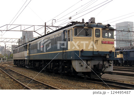 田端機関区に留置中のEF65形1000番台 124495487