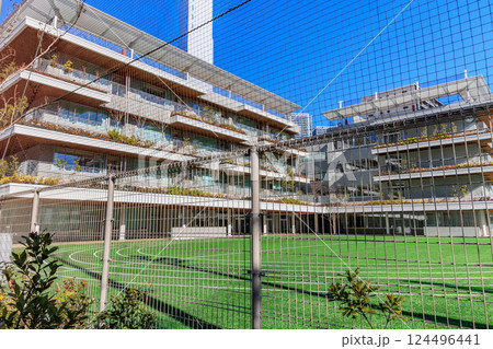 東京　中央区　晴海フラッグの中にある 中央区立 晴海西小学校 124496441