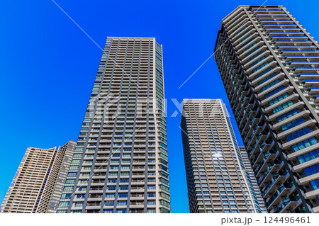 東京 中央区の都市風景 晴海埠頭のタワーマンション 東京 中央区の都市風景 晴海埠頭のタワーマンション 124496461