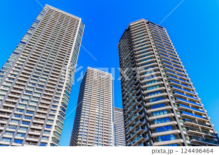 東京　中央区の都市風景　晴海埠頭のタワーマンション 124496464