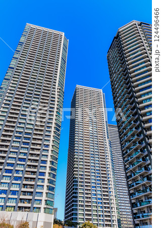 東京　中央区の都市風景　晴海埠頭のタワーマンション 124496466