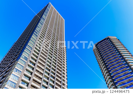 東京　中央区の都市風景　晴海埠頭のタワーマンション 124496475
