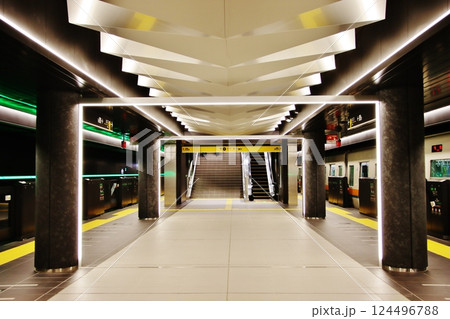 夢洲駅（大阪万博会場最寄駅・大阪市）Yumeshima Station 124496788