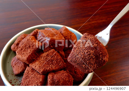 片栗粉で作ったチョコわらび餅 片栗粉で作ったチョコわらび餅 124496907