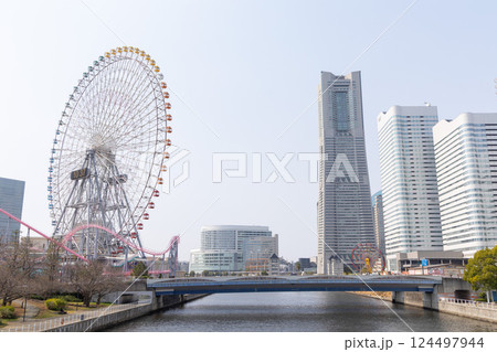 【横浜】晴天のみなとみらい 124497944