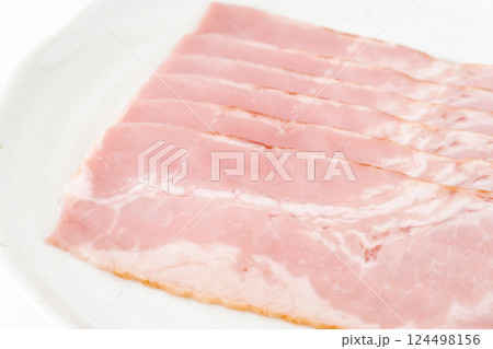 ベーコンのスライスのクローズアップ ベーコンのスライスのクローズアップ 124498156