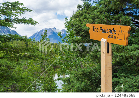 The Palisades Mountain Signpost in Jasper National Park. Canadian Rockies summer landscape. Alberta, Canada The Palisades Mountain Signpost in Jasper National Park. Canadian Rockies summer landscape. Alberta, Canada 124498669