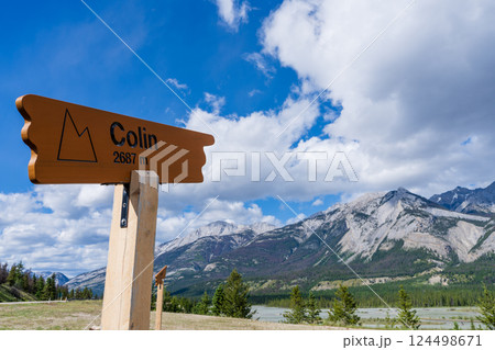 Colin Range Signpost in Jasper National Park. Canadian Rockies summer landscape. Alberta, Canada Colin Range Signpost in Jasper National Park. Canadian Rockies summer landscape. Alberta, Canada 124498671