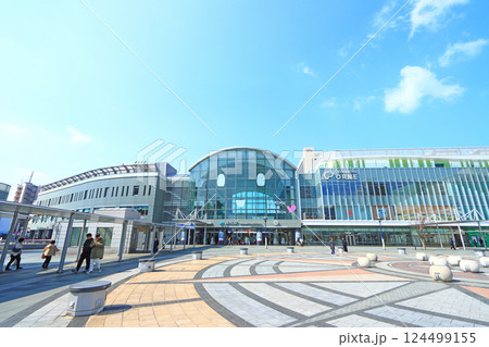 香川県高松市、JR高松駅の風景 124499155