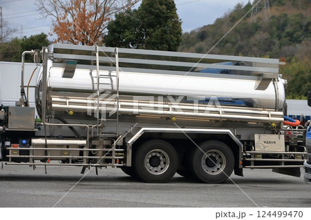 タンクローリー 124499470
