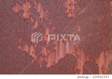 赤茶色に錆びた鉄板 124501557
