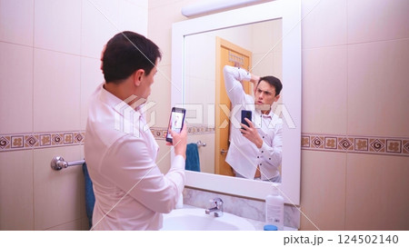 Presumptuous man tries to take sexy photos 124502140