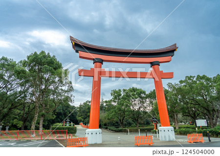 大分県宇佐市 八幡社の総本宮である宇佐神宮の鳥居 大分県宇佐市 八幡社の総本宮である宇佐神宮の鳥居 124504000