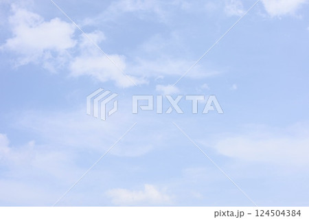 青空と白い雲 青空と白い雲 124504384