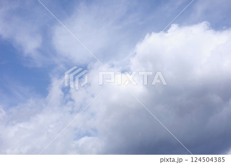 雲の多い空 124504385