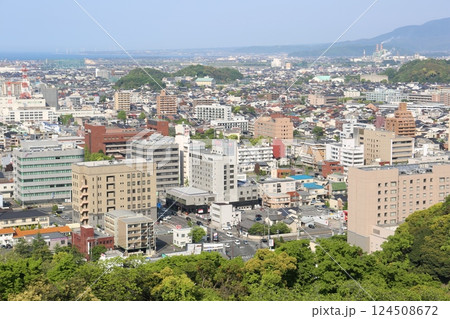 鳥取県米子市街地を米子城跡から撮影 鳥取県米子市街地を米子城跡から撮影 124508672