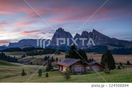 South Titol, Dolomite Alps, Italy, Europe South Titol, Dolomite Alps, Italy, Europe 124508894