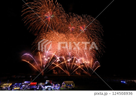 秋田県　大曲花火大会 124508936