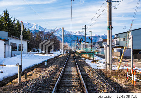 線路と北アルプス 線路と北アルプス 124509719