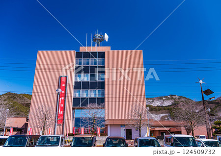 大町市役所本庁舎 124509732