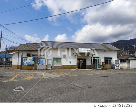 JR呉線の安芸川尻駅 124512255