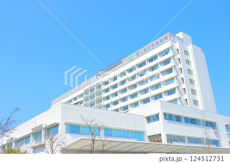 香川県高松市、香川県立中央病院の風景 124512731