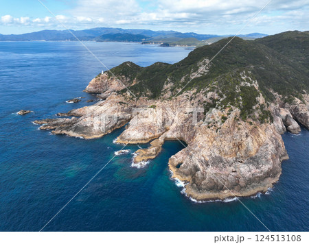 高知県土佐清水市　白碆灯台周辺の風景 124513108