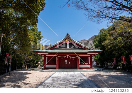 広島県呉市広両谷にある船津八幡神社 広島県呉市広両谷にある船津八幡神社 124513286