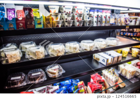 アメリカのコンビニエンスストアで売られているスイーツのボカシ画像 アメリカのコンビニエンスストアで売られているスイーツのボカシ画像 124516665