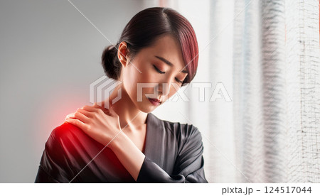 肩こり、疲労、肩に手をあてる女性、 124517044