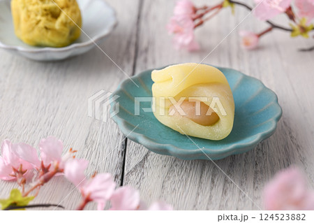春の和菓子 春の和菓子 124523882
