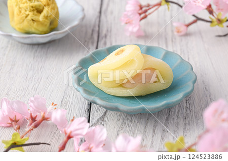 春の和菓子 124523886
