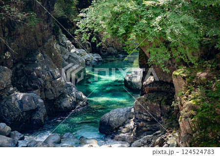 ＜長野＞阿寺渓谷の美しい絶景 124524783