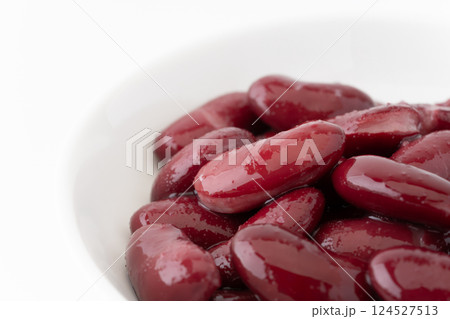 レッドキドニービーンズ(水煮)のクローズアップ レッドキドニービーンズ(水煮)のクローズアップ 124527513