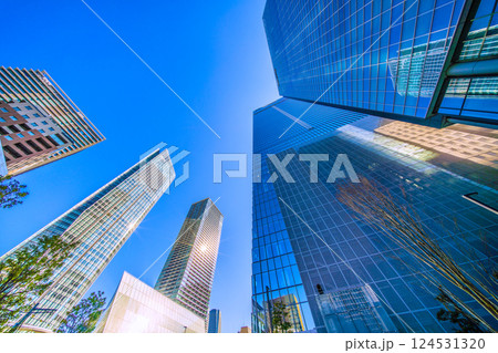 日本の東京都市景観 虎ノ門ヒルズステーションタワー（虎ノ門ヒルズ駅）横に港区立明舟公園誕生 124531320