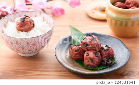 かつお梅 紀州南高梅 （ 梅干し ） 124531641