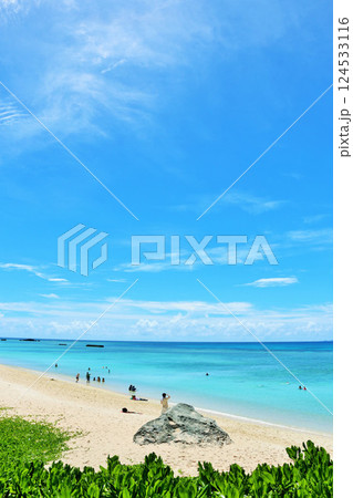 沖縄 波照間島 青空のニシ浜 沖縄 波照間島 青空のニシ浜 124533116