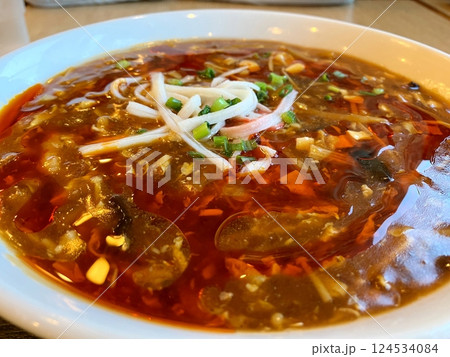 湯気の立ちのぼる酸辣湯麺　酸辣湯麺セット 124534084