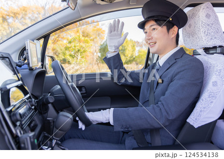 タクシードライバー 124534138