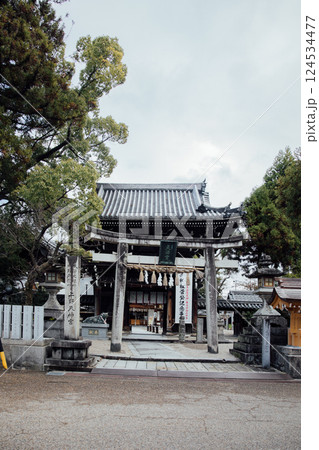 <三重県伊賀市>上野天満宮の鳥居と楼門 <三重県伊賀市>上野天満宮の鳥居と楼門 124534477