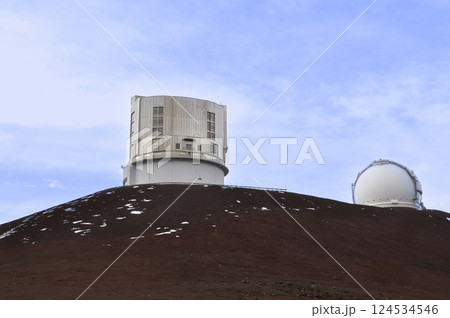 ハワイ島マウナケア山頂の宇宙望遠鏡 ハワイ島マウナケア山頂の宇宙望遠鏡 124534546
